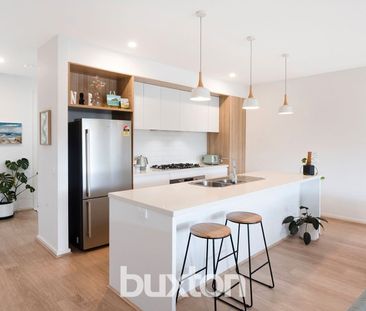 Effortless Coastal Living in the Heart of Bonbeach - Photo 2