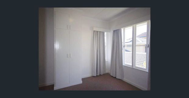 COASTAL LIVING AT ITS BEST - Photo 1