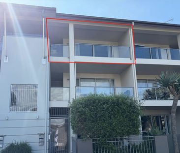 Modern Apartment in the Heart of Flat Bush - Photo 5