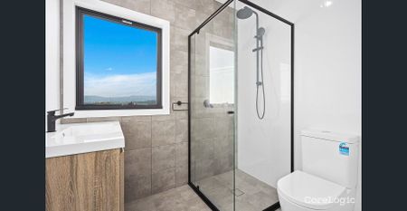 An enviable coastal lifestyle awaits - Photo 4