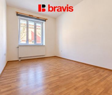 Pronájem bytu 2+1 56 m2 - Fotografie 4