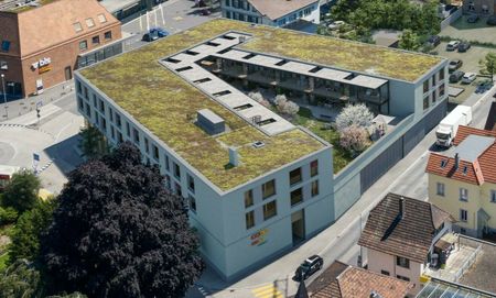 "1. Nettomietzins gratis - Moderne Wohnung an bester Lage beim Bahnhof!" - Photo 2