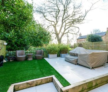 2 bedroom mews to rent - Photo 4