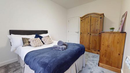 3 bedroom flat to rent - Photo 5