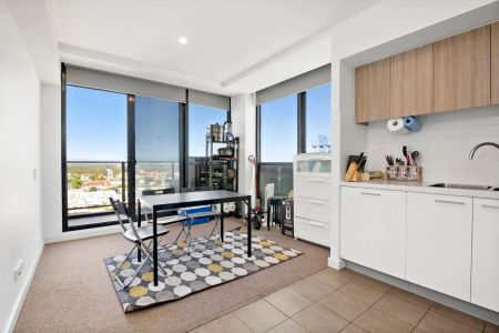 FURNISHED 1 BEDROOM APARTMENT WITH BRILLIANT VIEWS! - Photo 3