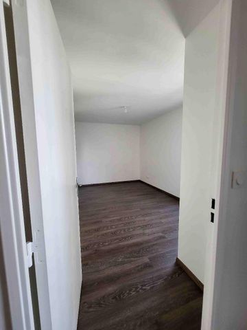 Location Appartement 2 pièces 47m² LYON 7ème - Photo 2