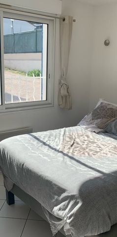 Location Appartement 3 pièces 51m² HYERES 83400 - Photo 1