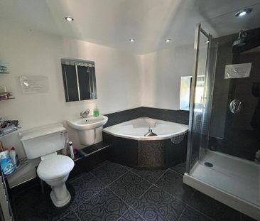 1 bedroom in a house share to rent - Photo 6