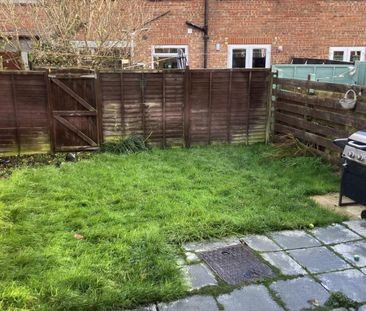 George V Avenue, Worthing, West Sussex - Photo 5