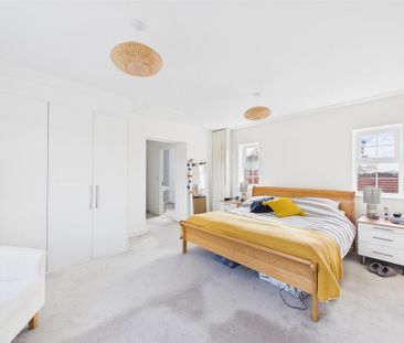 4 bedroom detached house to rent - Photo 4