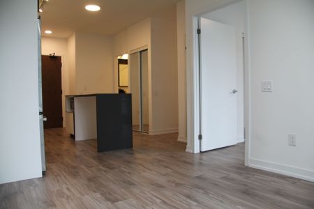 For Lease - 4065 Confederation Parkway Unit# 517, Mississauga, Ontario - Photo 5