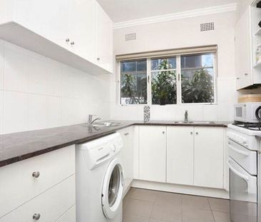 Spacious and Convenient Living in the Heart of Chatswood - Photo 4