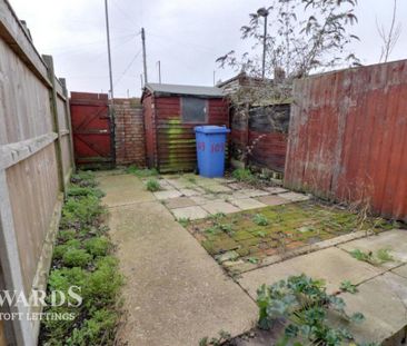 3 bedroom terraced house to rent - Photo 4