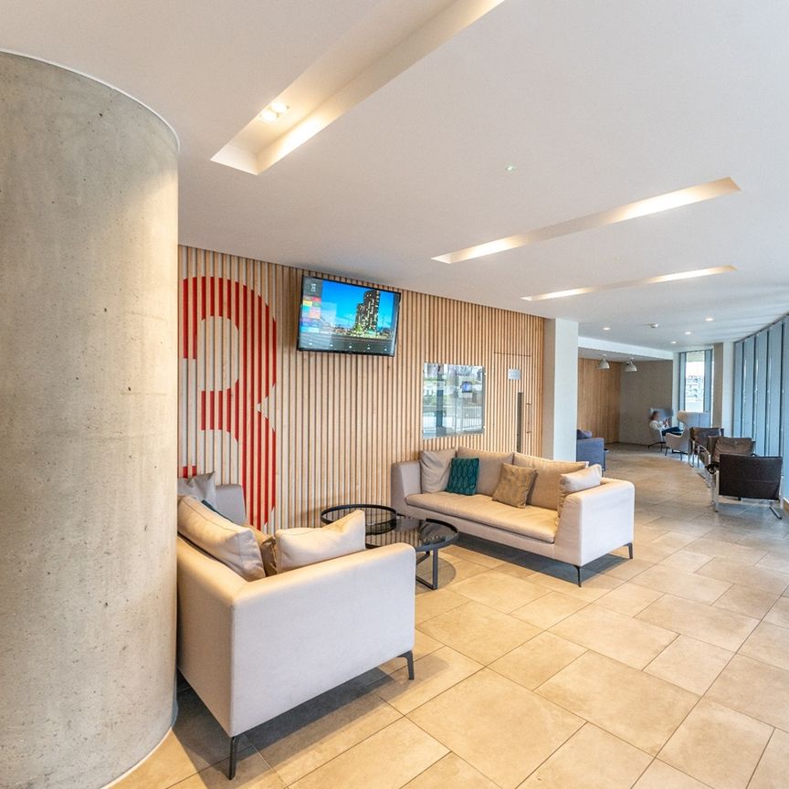 Room in a Shared Flat, Siemens Brothers Way, E16 - Photo 1