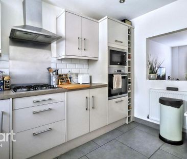 3 bedroom terraced house to rent - Photo 5