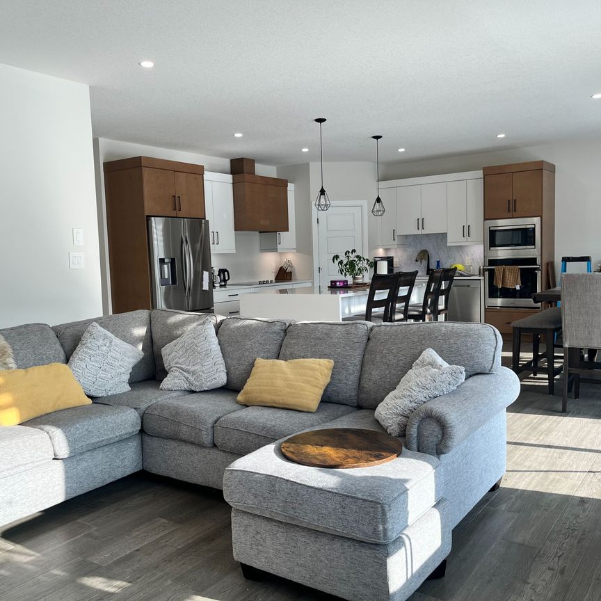 For Lease - 1919 Fountain Grass Drive, London South, Ontario - Photo 1