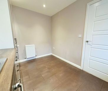 3 bedroom terraced house to rent - Photo 6