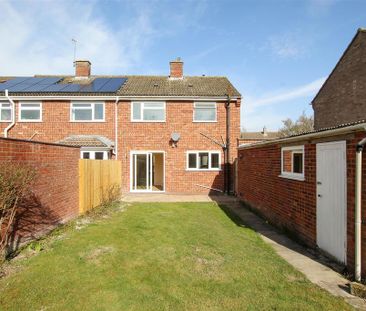 3 bedroom semi-detached house to rent - Photo 4