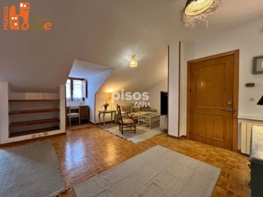 Piso en alquiler en Calle de la Calandria - Photo 1