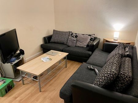 7 bedroom semi-detached house to rent - Photo 4