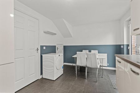 3 bedroom terraced house to rent - Photo 3