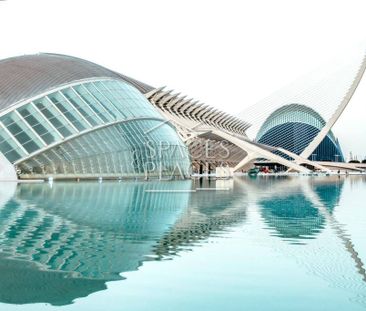 1 bedroom luxury penthouse for rent in Valencia - Photo 2