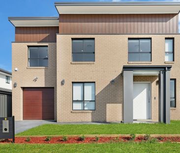 Modern Luxury 5 Bedroom House - Catherine Field - Photo 4