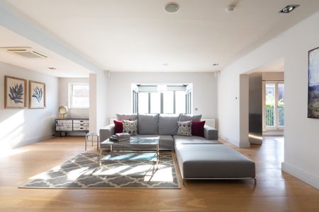 Oxford Gardens - Photo 3