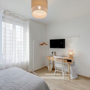 FONTANIERES Roommate 3 Bedrooms at Villeurbanne - Photo 2