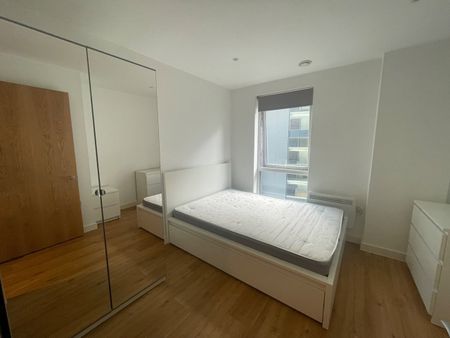 3 Bed Flat, Every Street, M4 - Photo 4