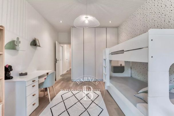 Appartement • La Plaine des Sablons - Photo 1