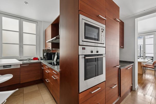 Pied-à-terre meublé - 2 pièces - Place de la Madeleine - Photo 1