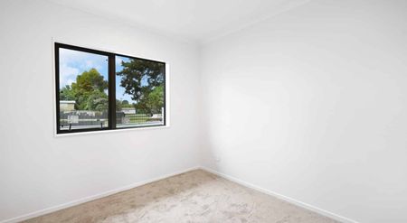 Near New Two Bedroom- Walking Distance to Hospital - Photo 2