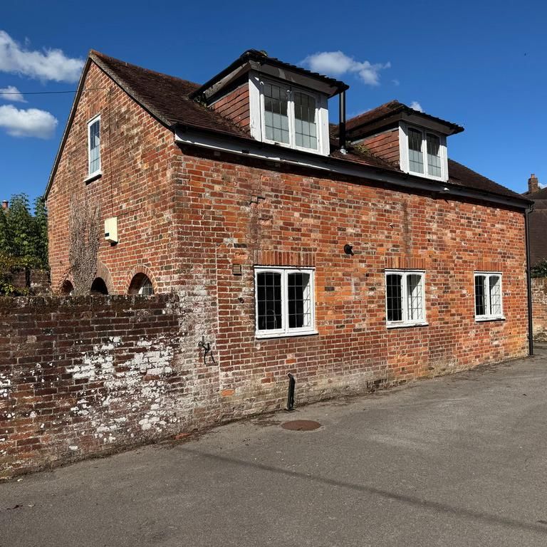 2 bedroom detached house to rent - Photo 1