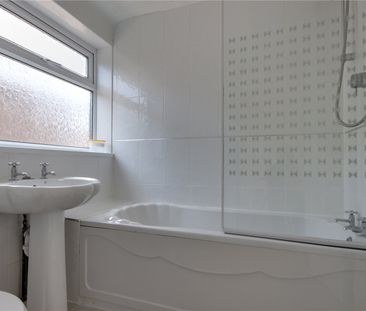 3 bed detached bungalow to rent in Westminster Close, Eston, TS6 - Photo 3