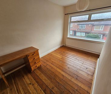 3 Bed - 31 Wilton Grove, Leeds - LS6 4ES - Student - Photo 5