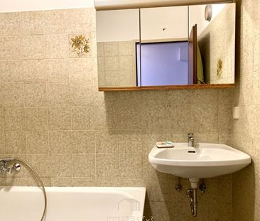 Nähe Center West: Sonnige 2-Zimmer-Wohnung inklusive Parkplatz mit ... - Photo 6