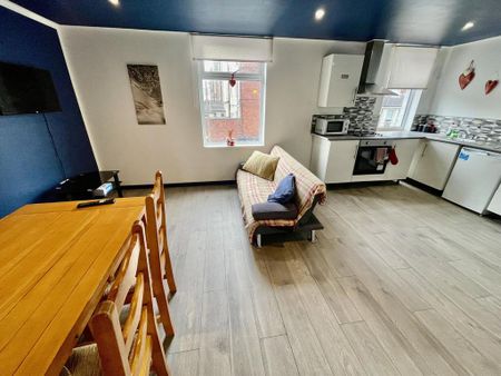 1 bedroom flat to rent - Photo 4