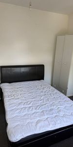 Room in a Shared House, Park Street, LU1 - Photo 4