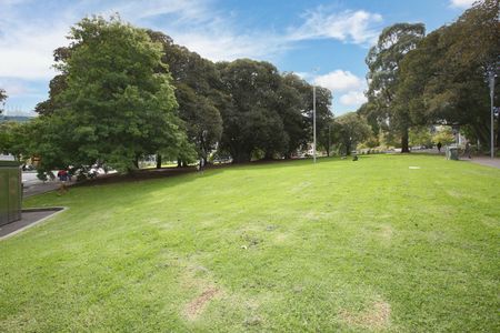 FURNISHED STUDENT ACCOMMODATION IN THE CITY - Photo 3