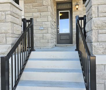For Lease - 1869 Narcissus Gardens, Pickering, Ontario - Photo 5