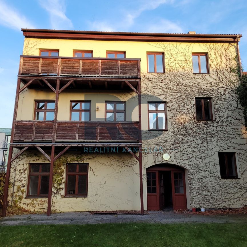 Pronájem bytu 1+kk a garsoniéry 40 m² - Photo 1