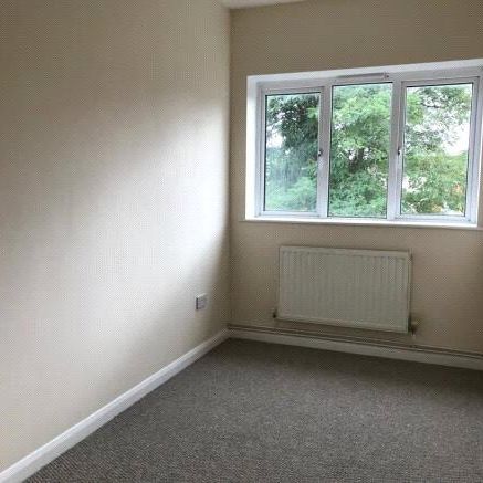 3 bedroom flat to rent - Photo 1