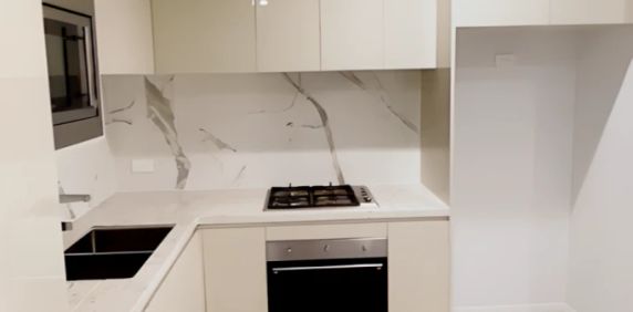 2b2b-1116 mascot - Photo 2