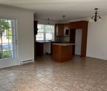 3½ de finition supérieure pour personne seule semi-retraité, retraité - Photo 2
