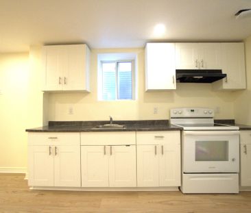 For Lease - 521 Yates Drive, Milton, Ontario - Photo 2