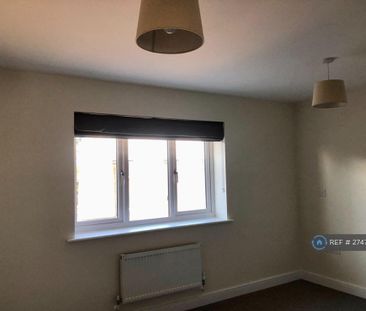 2 bedroom semi-detached house to rent - Photo 3