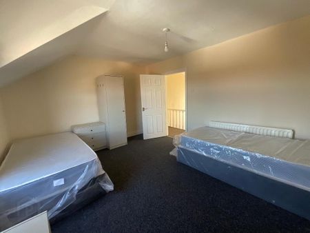 132 Tennent Street, Belfast, BT13 3GE - Photo 3