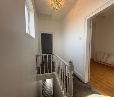 2 bedroom end of terrace house to rent - Photo 4