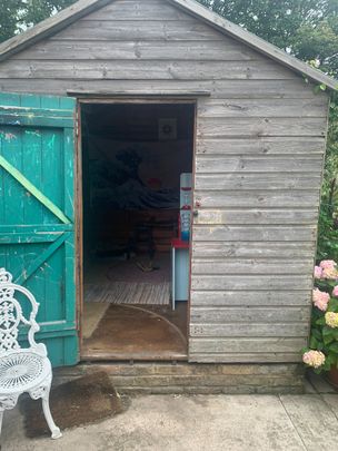 2 Bed Terraced House, Tamworth Lane, CR4 - Photo 1